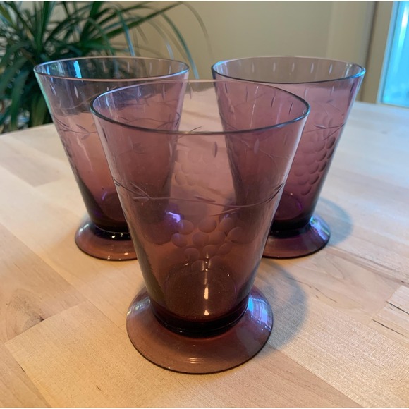 1970s Etched Wine Decanter and Glasses Aubergine (eggplant) Color - Picture 2 of 7